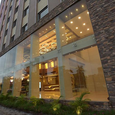 Hotel H - Sandhill Hotels Private Limited Ānand 외부 사진