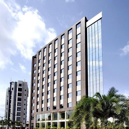 Hotel H - Sandhill Hotels Private Limited Ānand 외부 사진