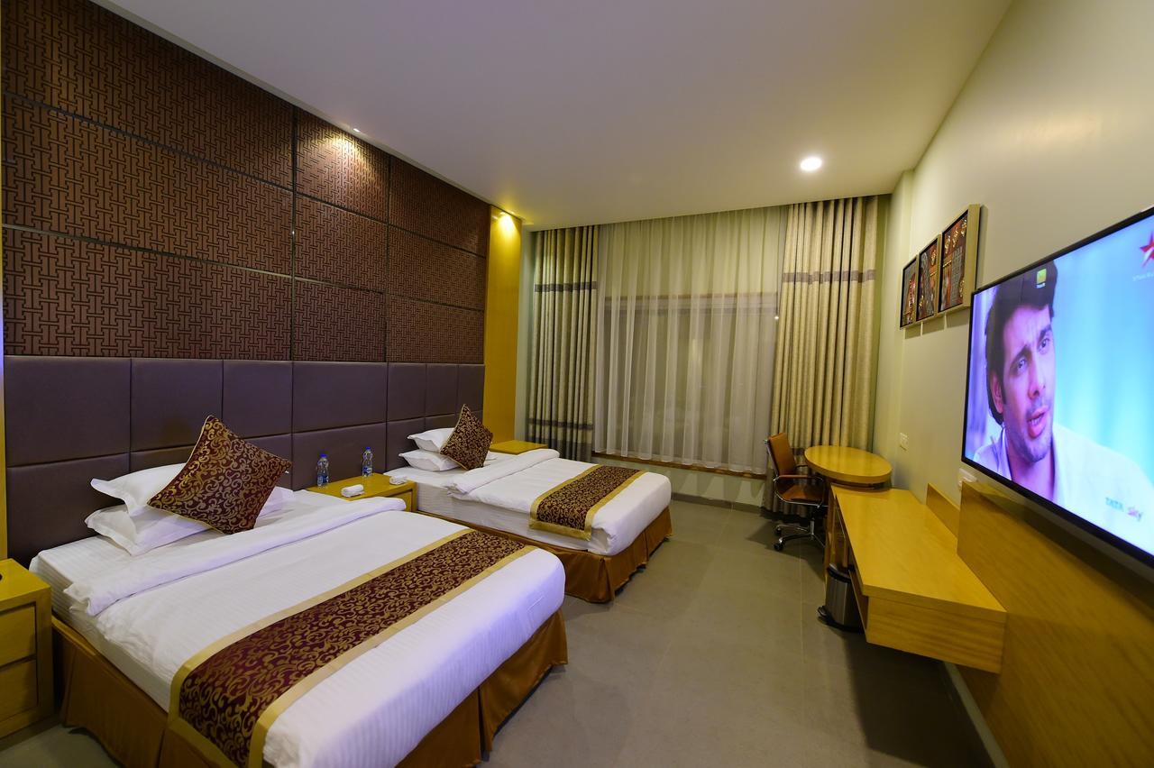 Hotel H - Sandhill Hotels Private Limited Ānand 외부 사진
