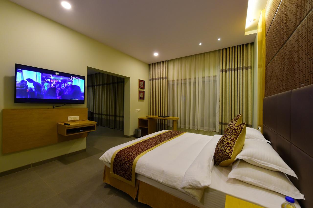 Hotel H - Sandhill Hotels Private Limited Ānand 외부 사진