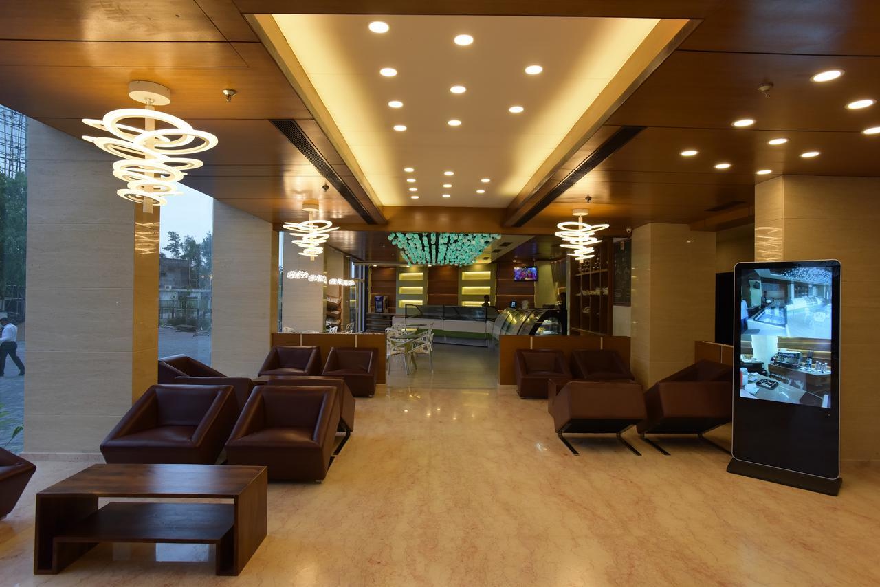 Hotel H - Sandhill Hotels Private Limited Ānand 외부 사진
