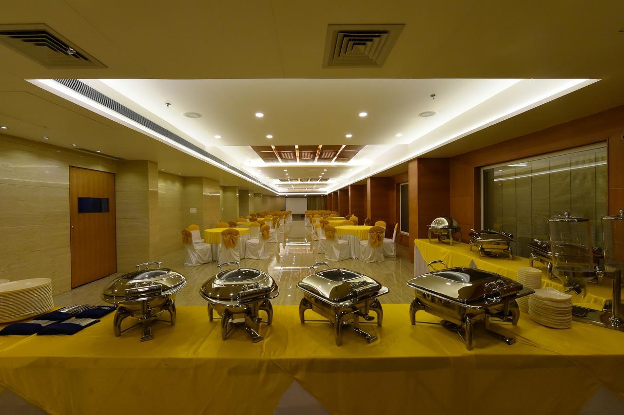 Hotel H - Sandhill Hotels Private Limited Ānand 외부 사진
